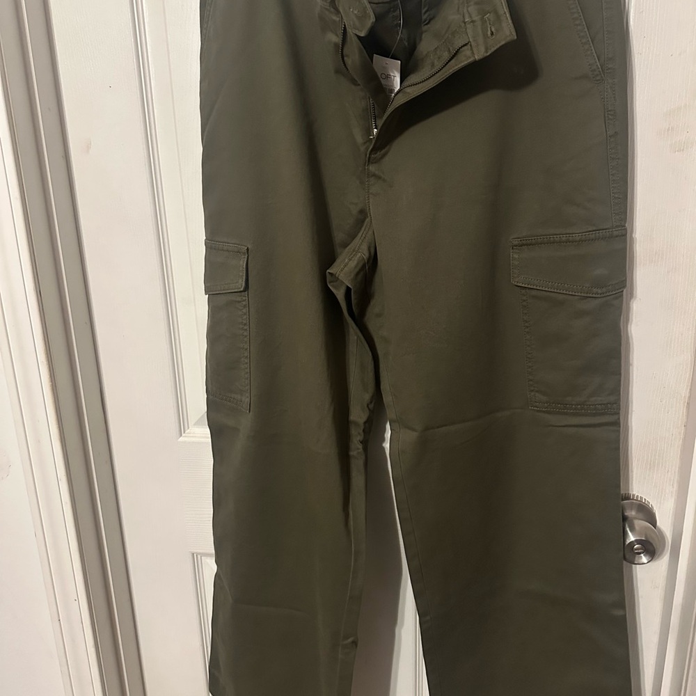 LOFT Women's Olive Cargo Pants, NWT